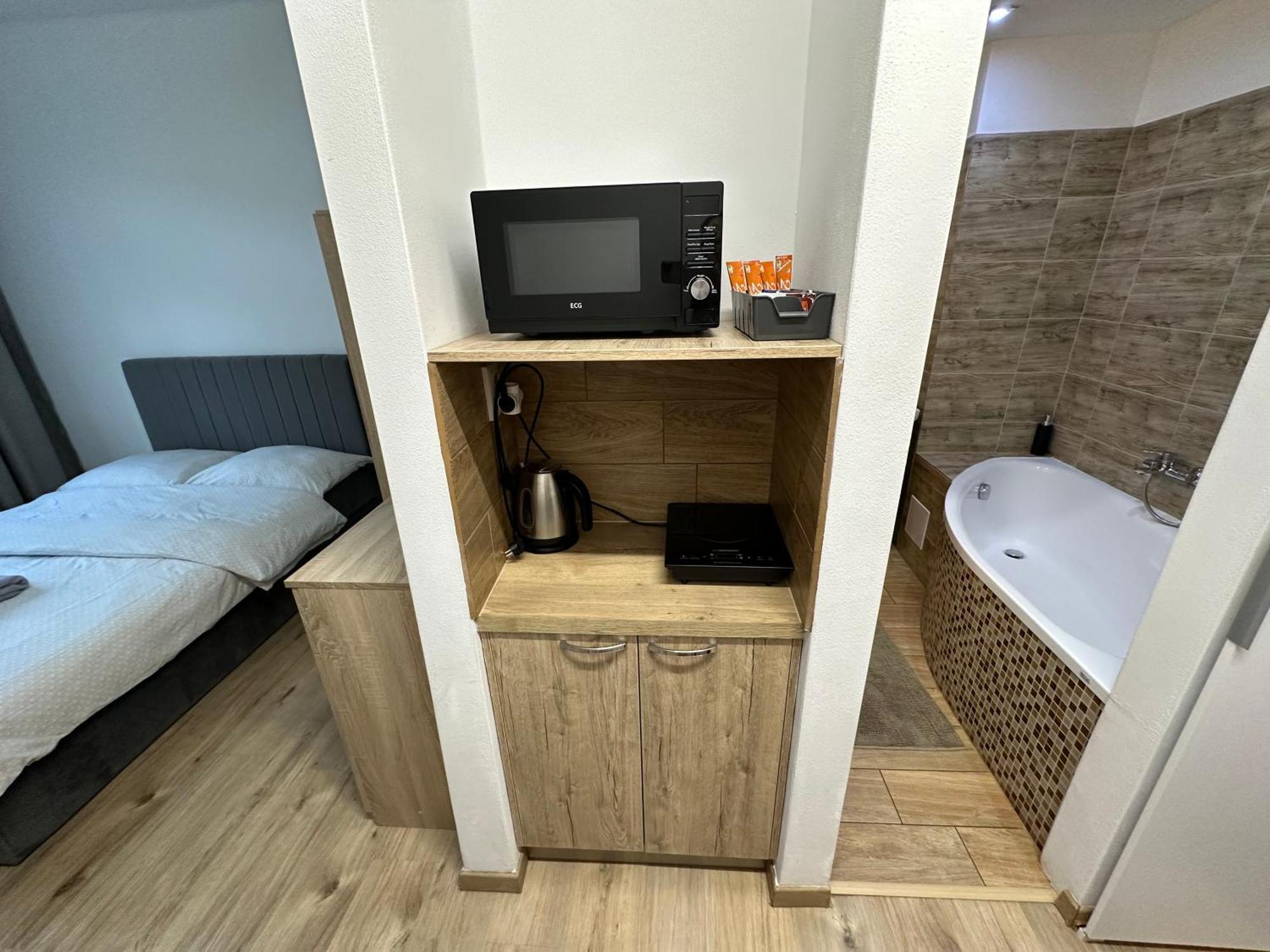 Apartman Bb-Centrum1 반스카비스트리카 외부 사진